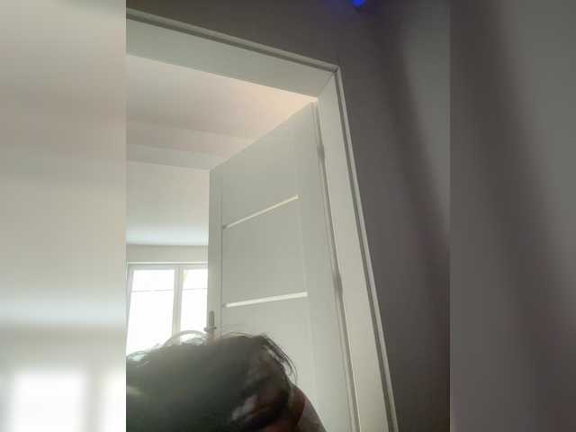 Entra en el chat con el modelo Taanni Taanni