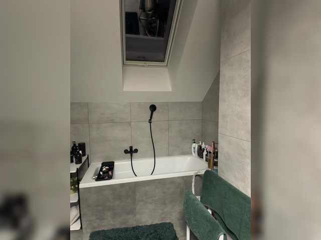 Vai a chattare su Taanni Taanni