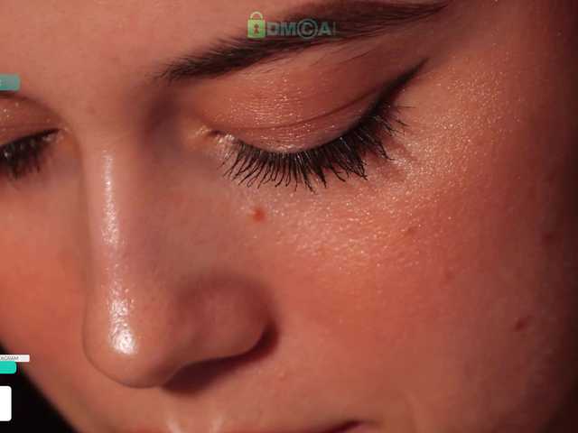 Entra en el chat con el modelo Taanni Taanni