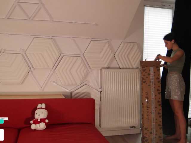 go to chat with Taanni