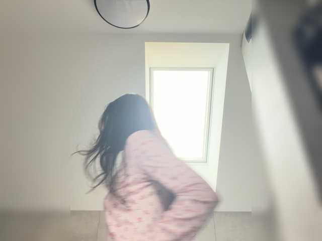 go to chat with Taanni