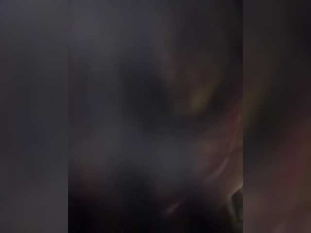 Entra en el chat con el modelo Taanni Taanni