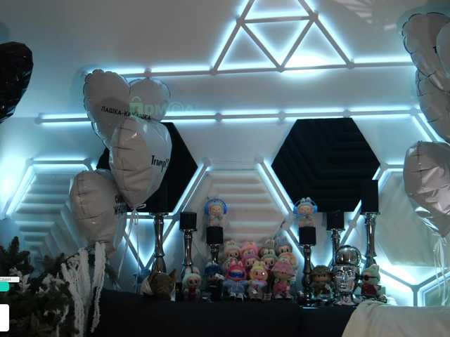 Idź na czacie Taanni Taanni