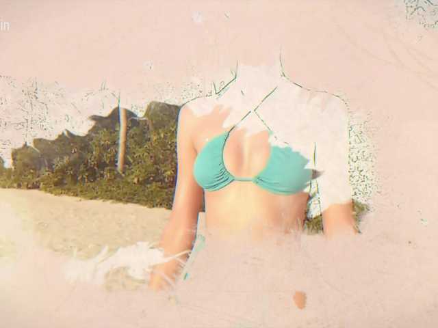 Entra en el chat con el modelo Taanni Taanni