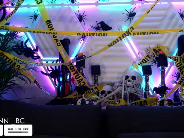 Entrez le videochat erotique avec le
modèle Taanni Taanni