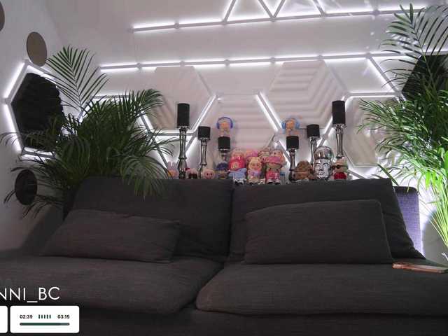 Vai a chattare su Taanni Taanni