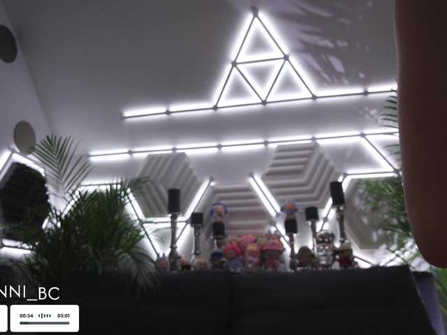 Idź na czacie Taanni Taanni