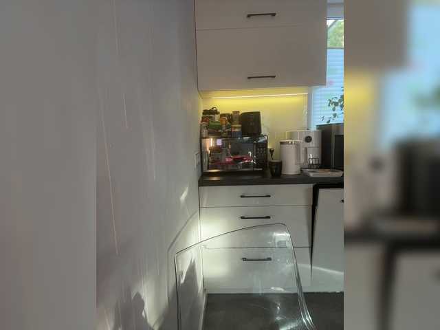 Accedi alla chat con il nickname Taanni Taanni