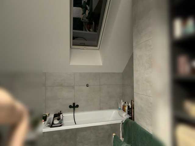 Vai a chattare su Taanni Taanni