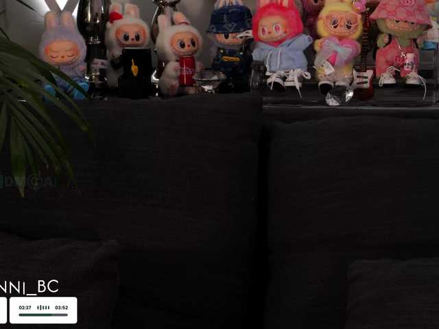 Entra en el chat con el modelo Taanni Taanni