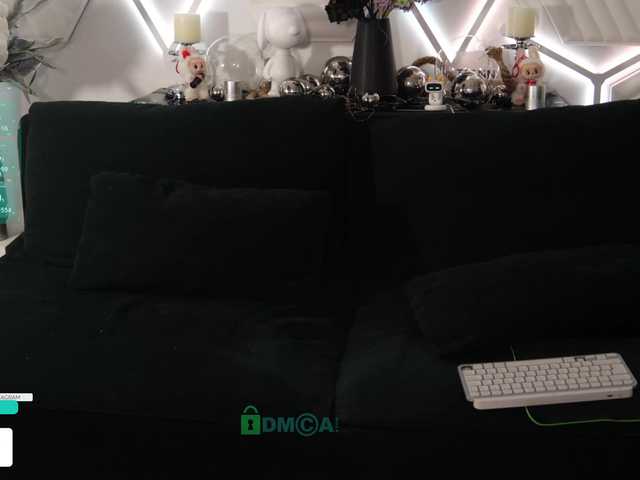 Accedi alla chat con il nickname Taanni Taanni