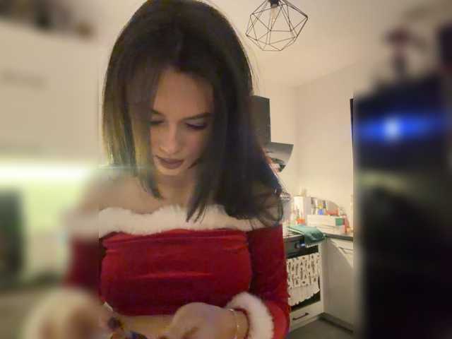 Entra en el chat con el modelo Taanni Taanni