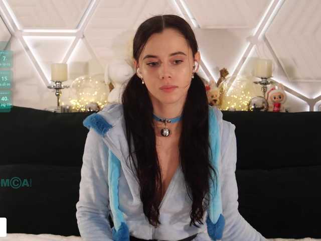 Entra en el chat con el modelo Taanni Taanni