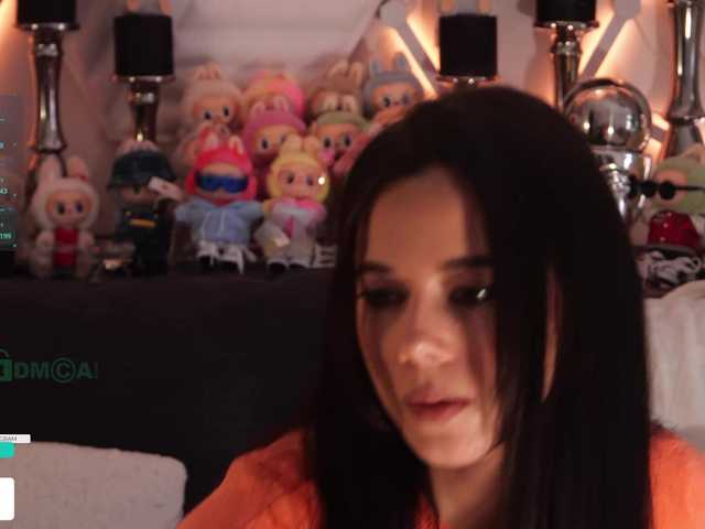 Entra en el chat con el modelo Taanni Taanni