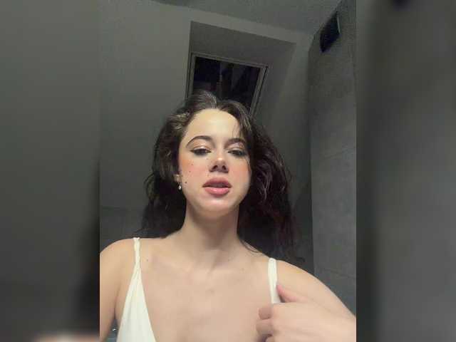 Vai a chattare su Taanni Taanni