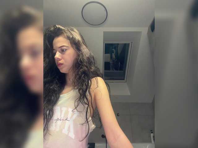 go to chat with Taanni