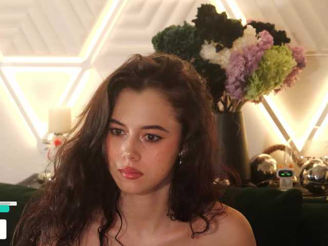 go to chat with Taanni