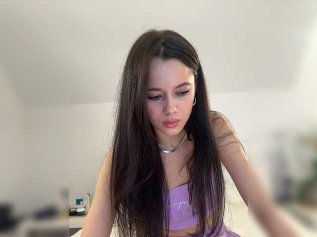 Entra en el chat con el modelo Taanni Taanni