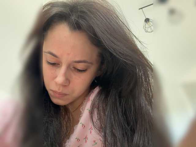 Entra en el chat con el modelo Taanni Taanni