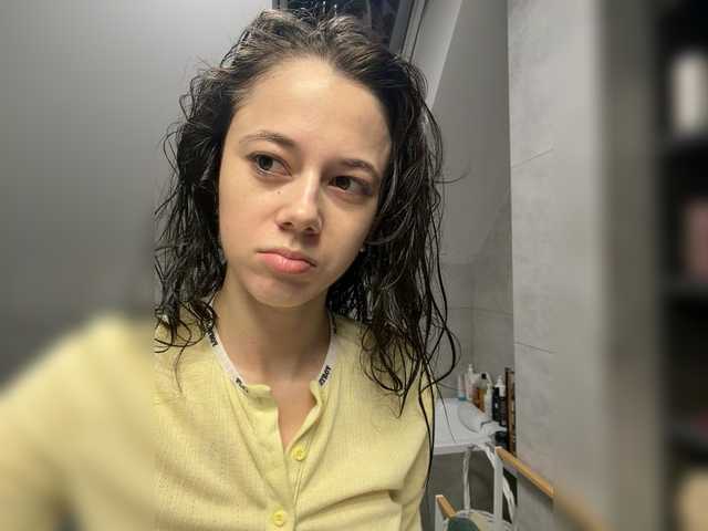 Entrez le videochat erotique avec le
modèle Taanni Taanni