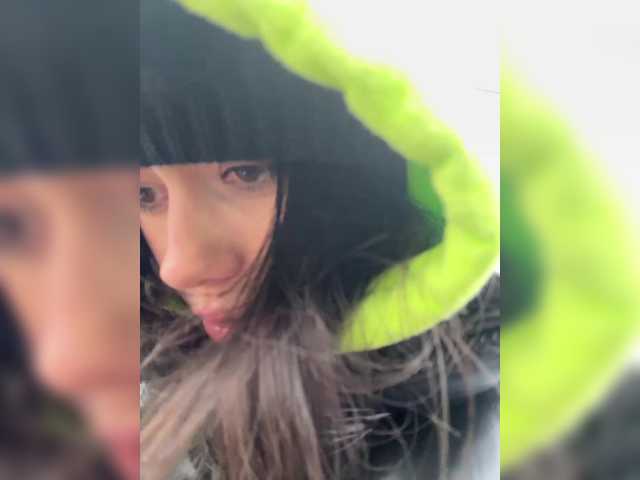 Vai a chattare su Taanni Taanni