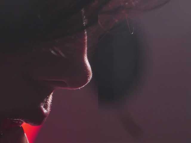 Accedi alla chat con il nickname Taanni Taanni