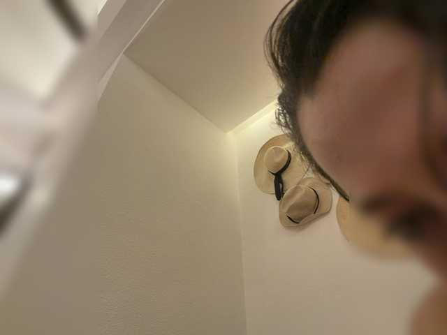 Vai a chattare su Taanni Taanni