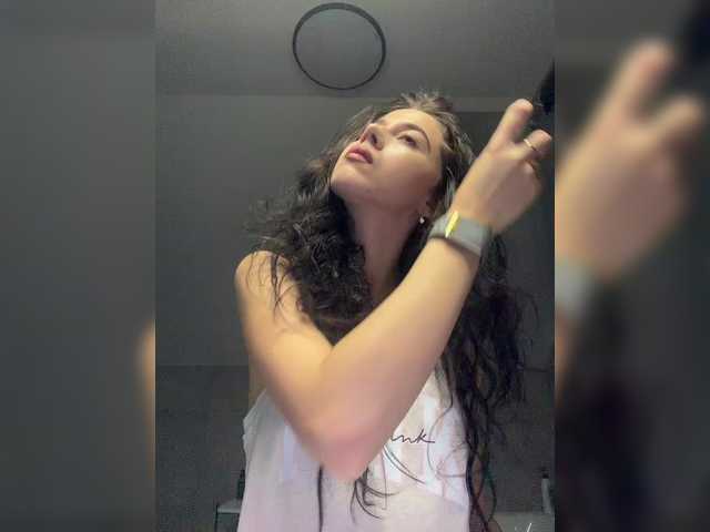 Gratis Live Sexcam mit Taanni Taanni