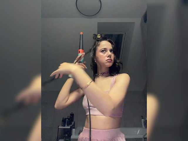 Vai a chattare su Taanni Taanni