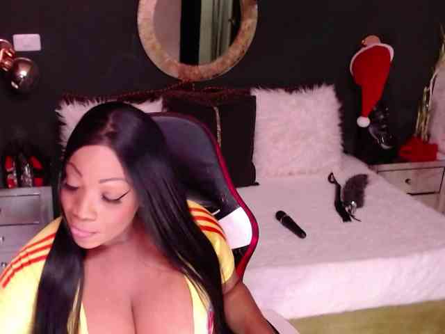 MadikeyHappy webcam
