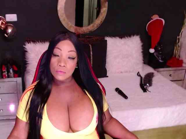 MadikeyHappy webcam