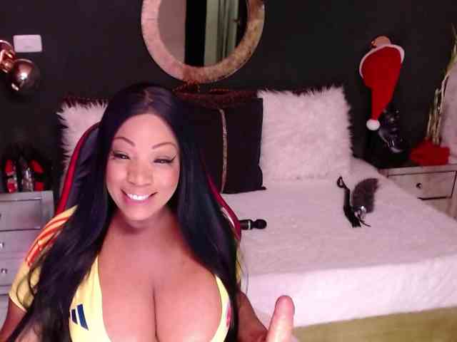 MadikeyHappy webcam
