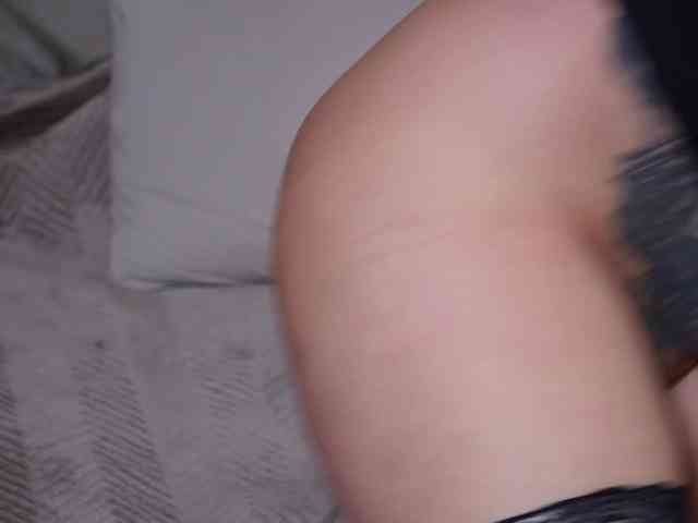 Hotmilfbitch webcam