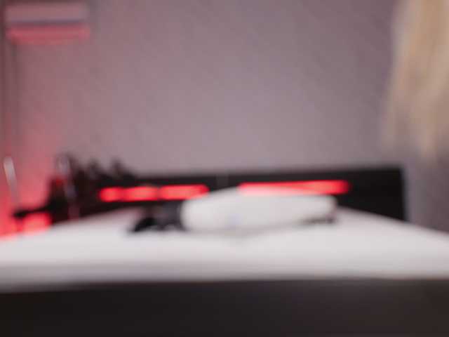 go to chat with Victoria_18