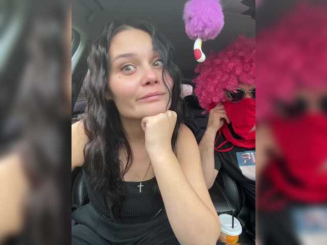 Entra en el chat con el modelo _Milashka_ _Milashka_