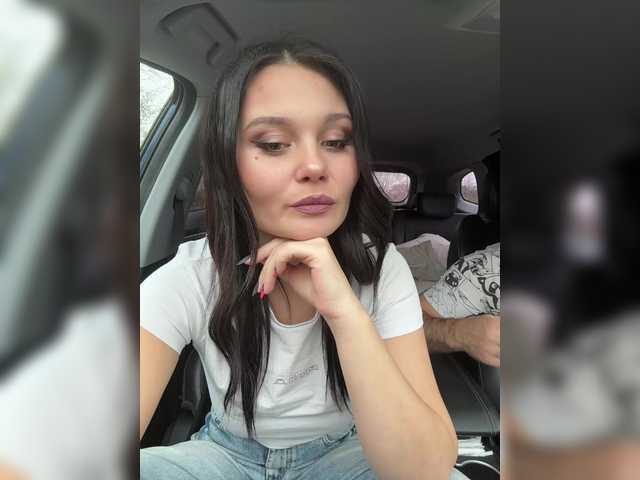 Entra en el chat con el modelo _Milashka_ _Milashka_