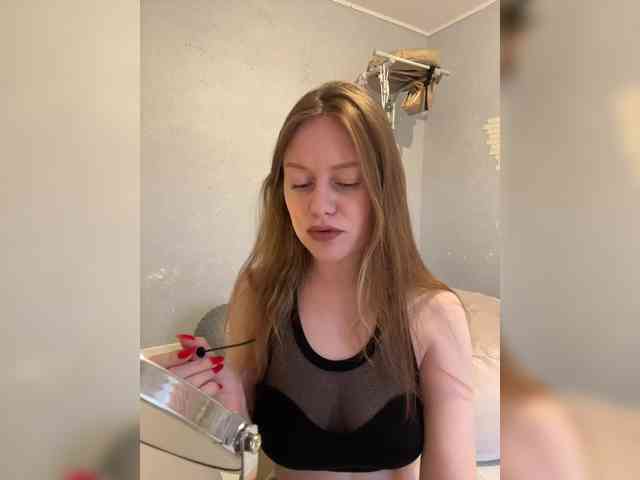 ConnieDaw webcam