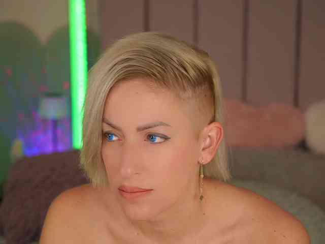 VickySecret webcam