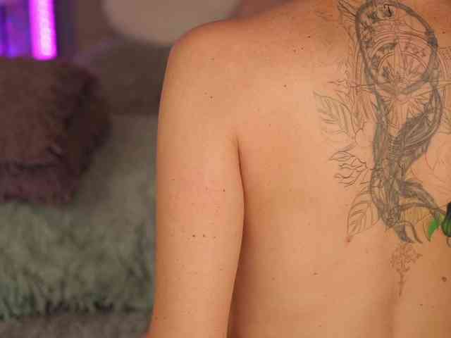 VickySecret webcam