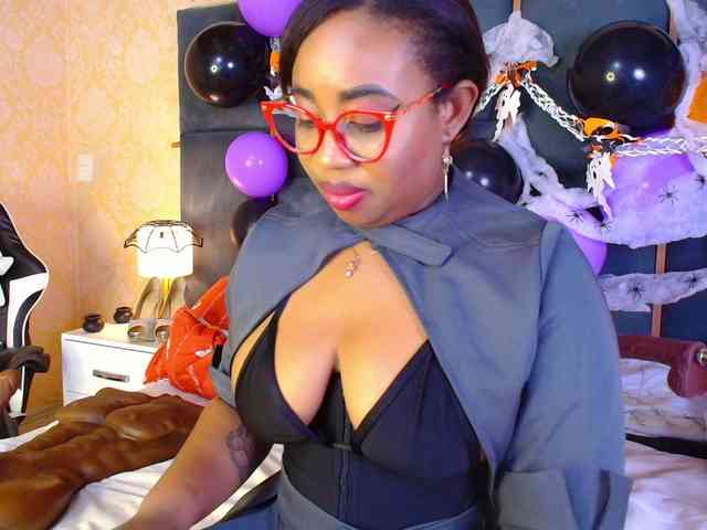 CaseyMoons webcam