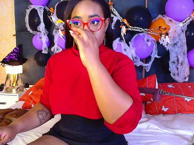 CaseyMoons webcam