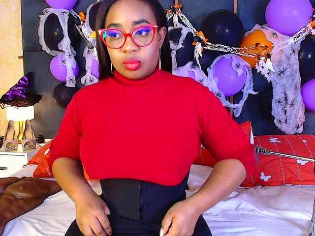 CaseyMoons webcam
