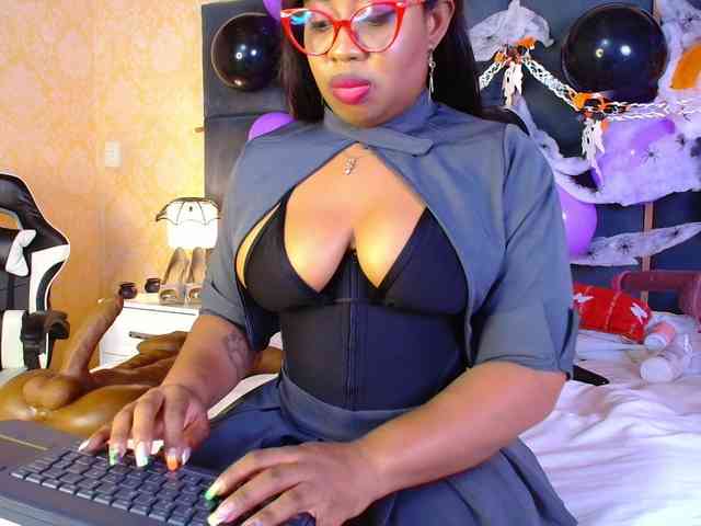 CaseyMoons webcam