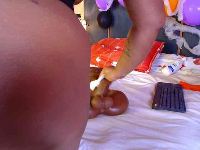 CaseyMoons webcam
