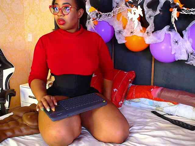 CaseyMoons webcam
