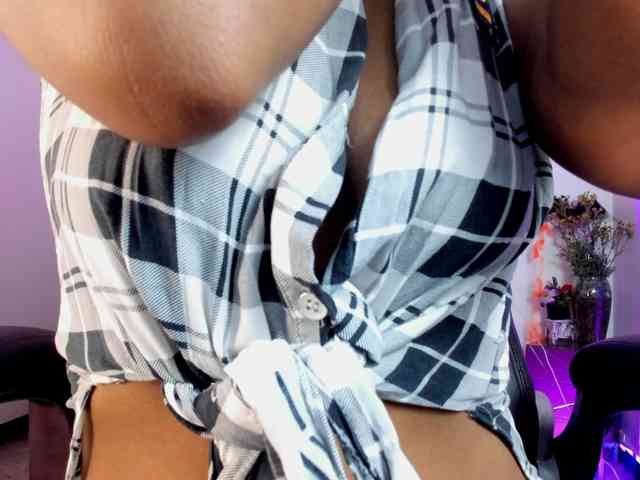Ellie-Alves webcam