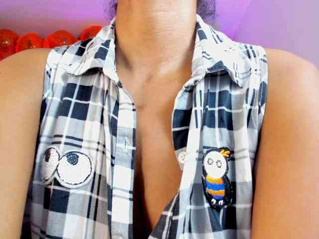Ellie-Alves webcam