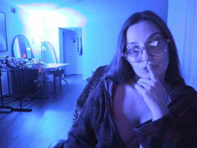 BellaBloom webcam