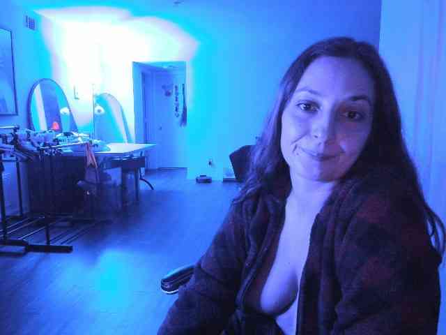 BellaBloom webcam