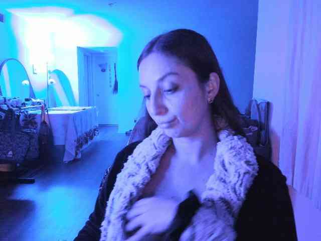 BellaBloom webcam